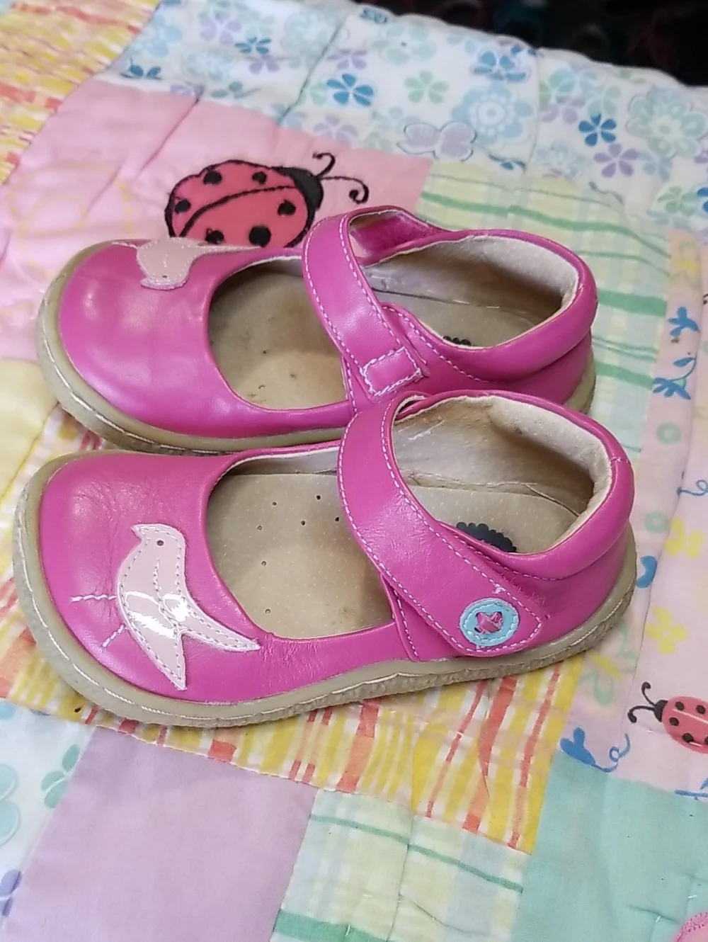 Livie & Luca Pink Leather Mary Jane Shoes with Bird Applique Size 7 Pio Pio